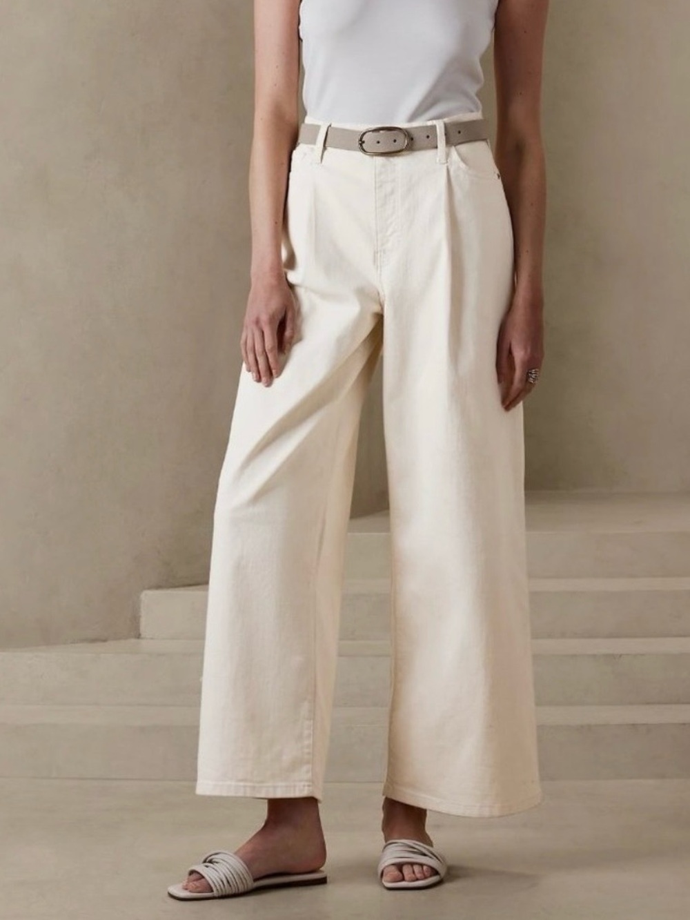 Banana Republic Factory Women’s Pleated High Rise Wide Leg Jeans Sz 6 Ecru